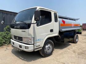 大連流動(dòng)加油車與攪拌車 城市建設(shè)中的重要伙伴